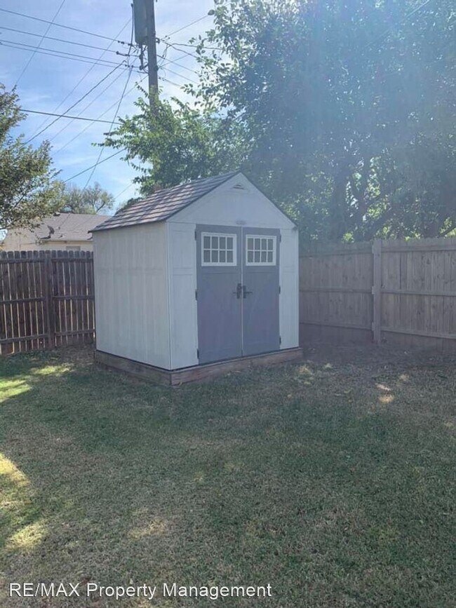 Building Photo - 2 br, 1 bath House - 501 South Wilson Street