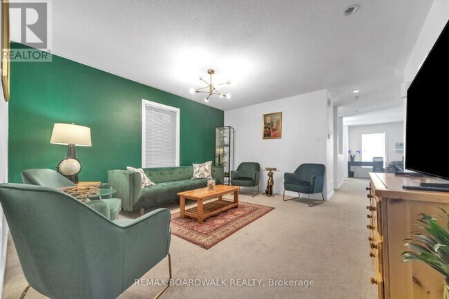 Building Photo - 604 Paul Métivier Dr.