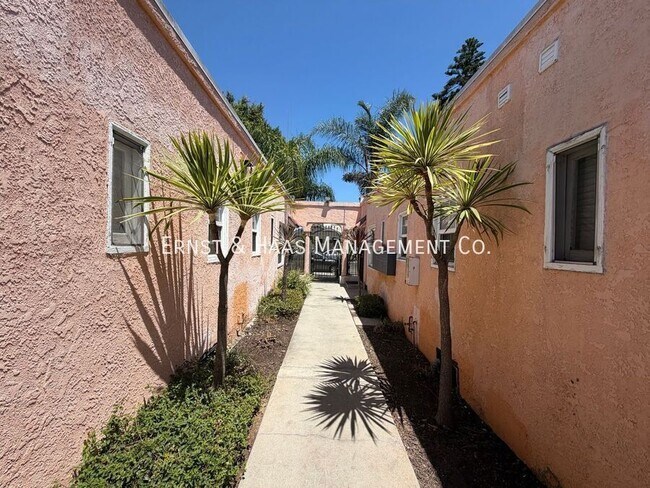 Foto del edificio - 1119 St Louis Ave
