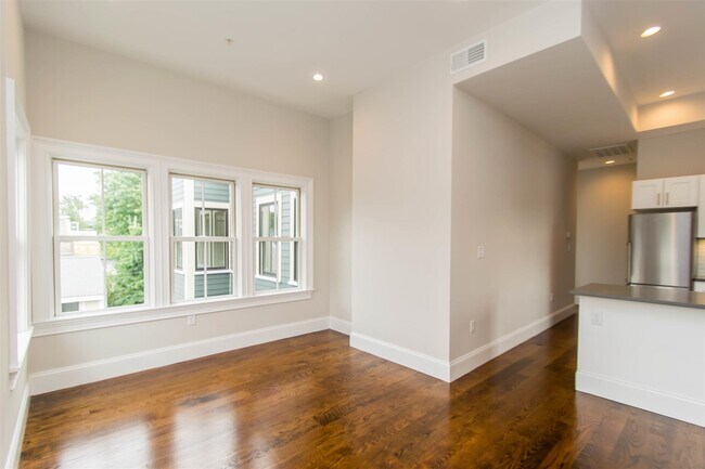 Foto del edificio - 124 Columbia St