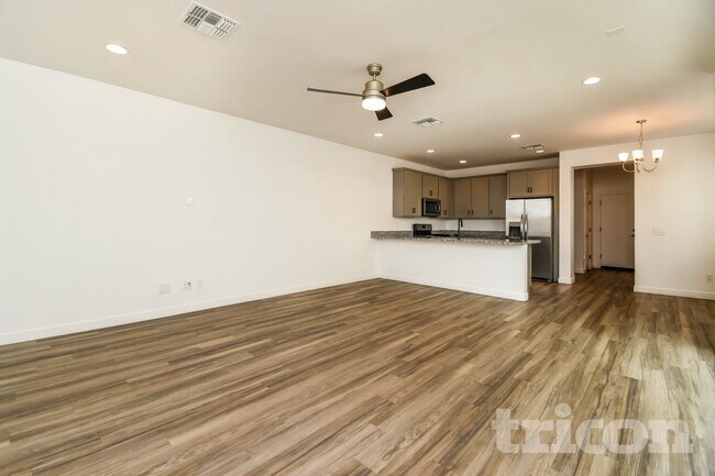 Building Photo - 9315 E Strobe Ave