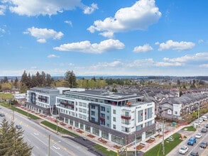 Building Photo - 14438 72 Av