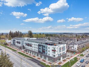 Building Photo - 14438 72 Av