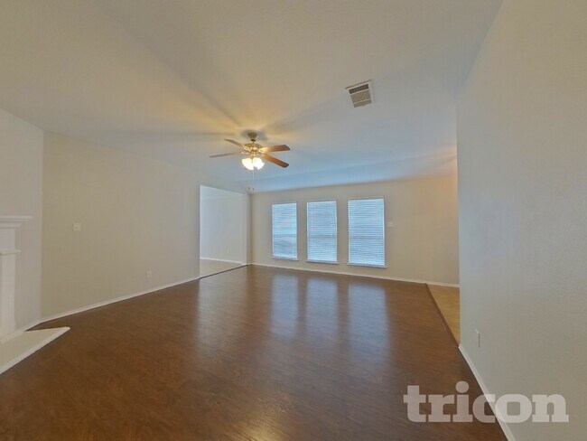 Building Photo - 712 Candelila Dr