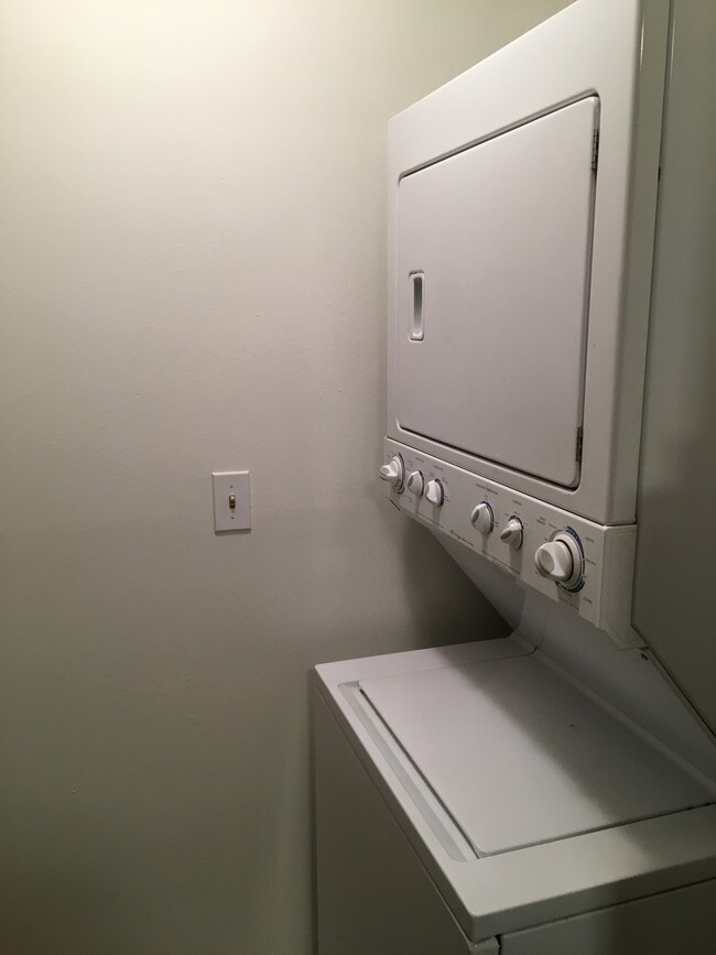 Foto del edificio - 1695 S Carriage Ln