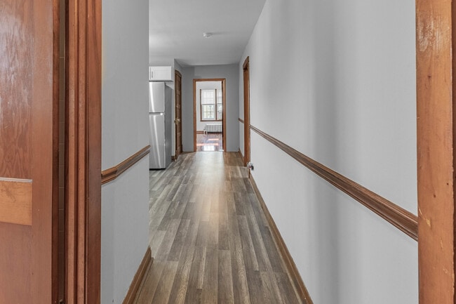 Building Photo - 5300 S Kilbourn Ave