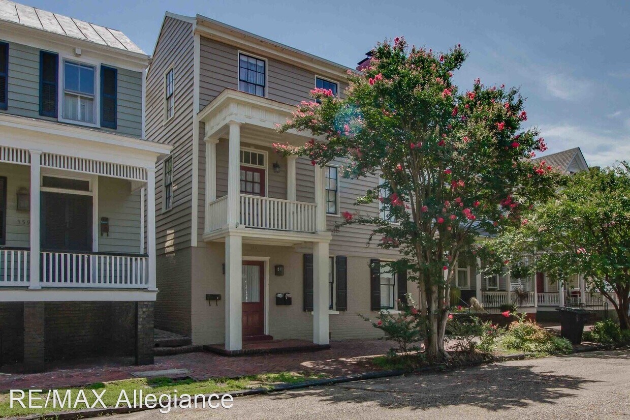 Primary Photo - 2 br, 2 bath House - 363 WASHINGTON STREET #1