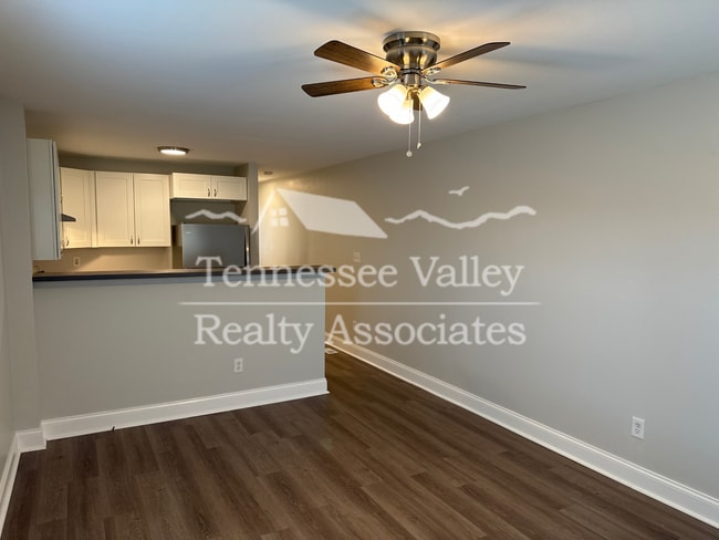 Building Photo - ALL NEW! Renovated, Move In Ready 1 bed/1 ...