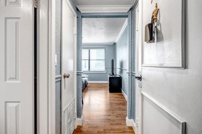 Photo - 311 W Ashley St Townhome