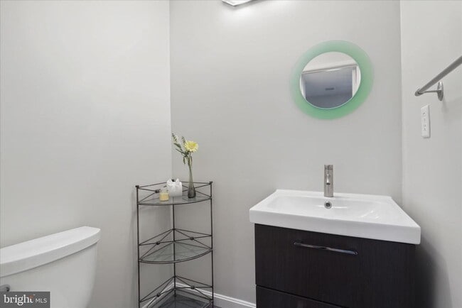 Building Photo - 2208 Cartwright Pl