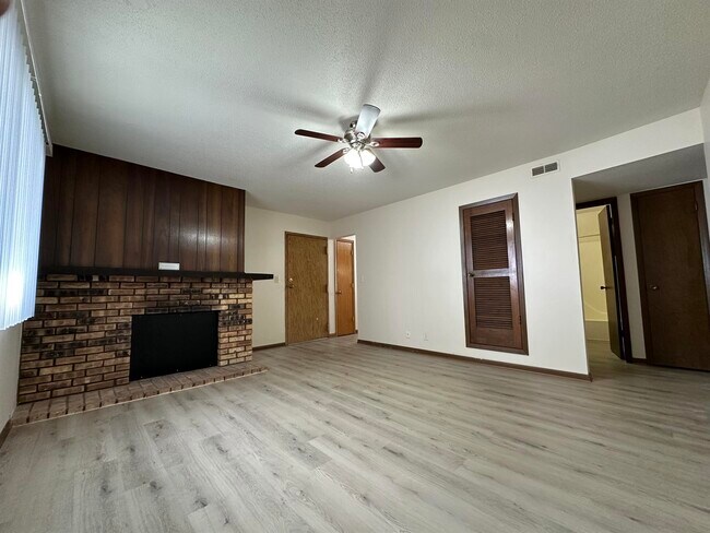 Building Photo - 4520 Baldwin Ave