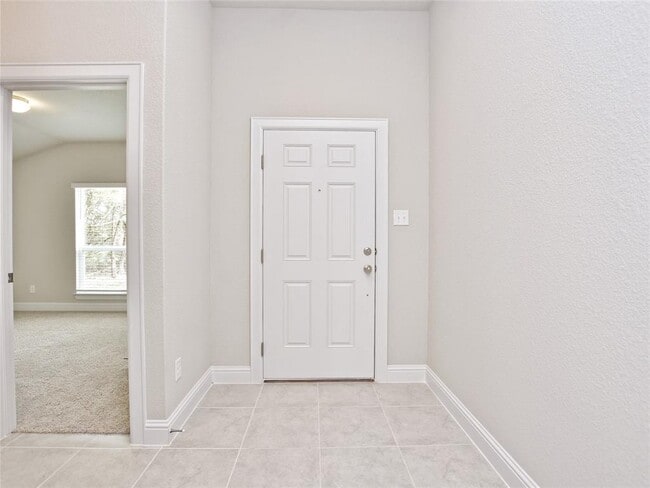 Building Photo - 8116 Bronco Ln