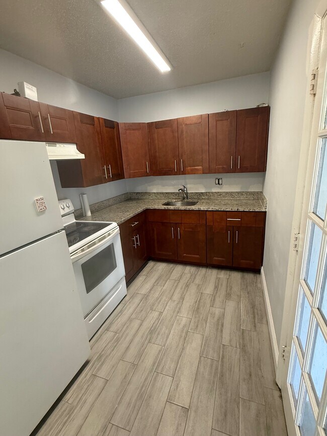 Foto del edificio - 4401 NE 15th Ter