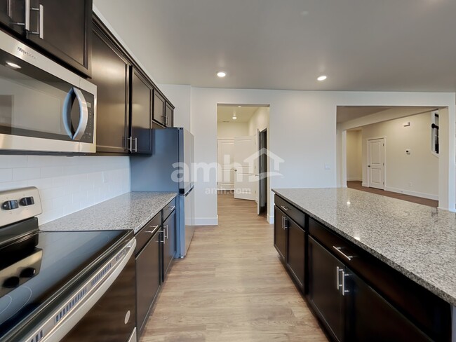 Building Photo - 1615 194th Street E
