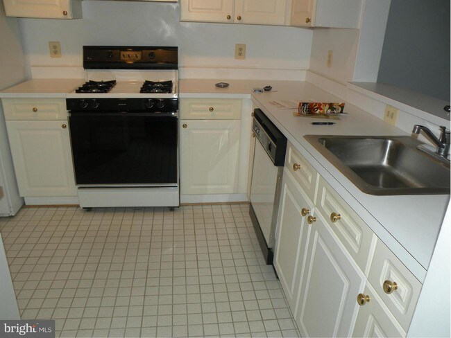 Foto del edificio - 20330 Beechwood Terrace