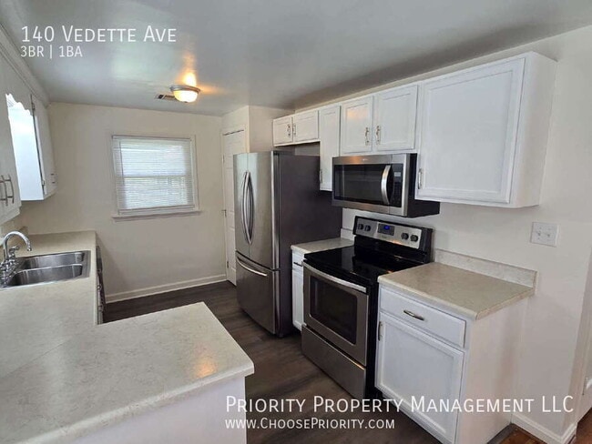 Building Photo - 140 Vedette Ave