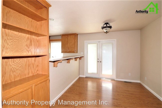 Building Photo - 3 br, 2 bath House - 2360 O'conner Ave.