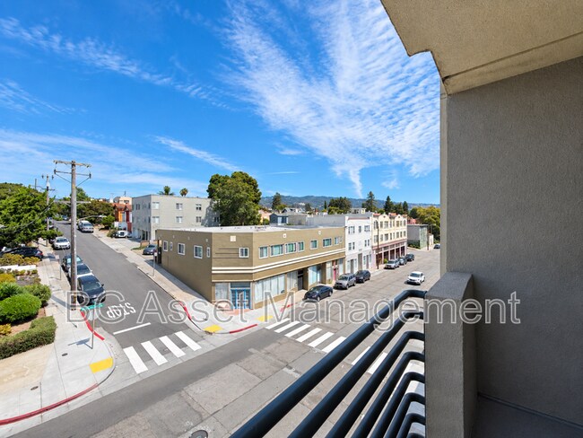 Building Photo - 1459 MacArthur Blvd