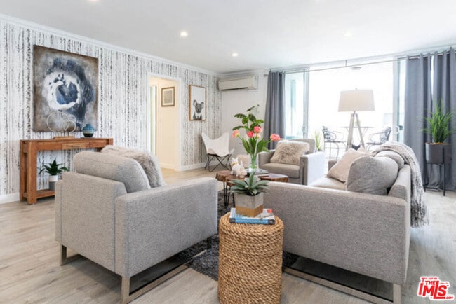 Building Photo - 847 5th St