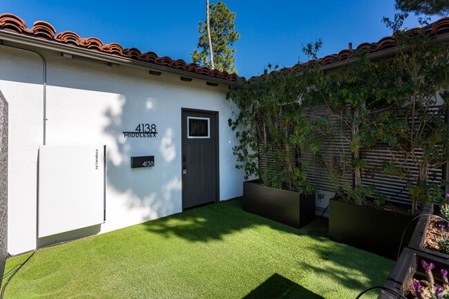 Foto del edificio - 4138 Middlesex Dr