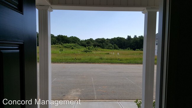 Building Photo - 304 Hidden Timber Ln