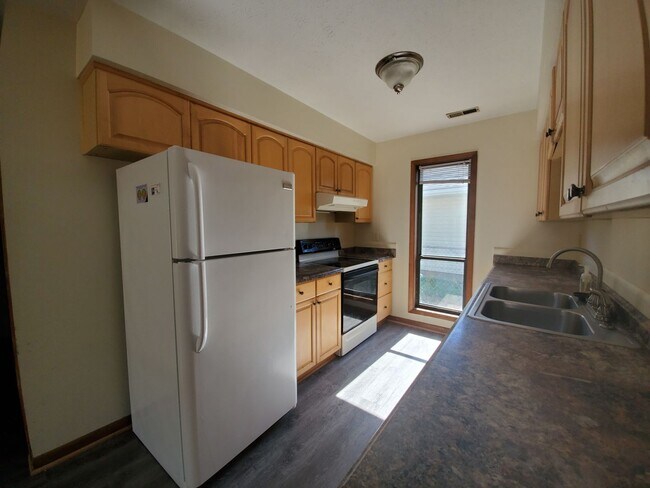 Foto del edificio - 545 Auburndale Ln