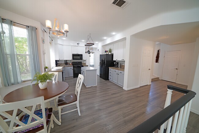 Foto del edificio - 1820 Dawnridge Ct