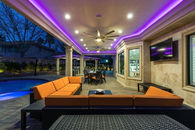 Building Photo - 9020 Moss Creek Cir