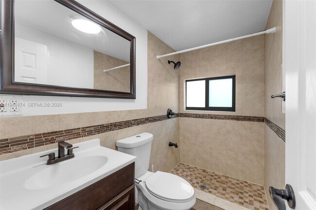 Foto del edificio - 5790 SW 5th St