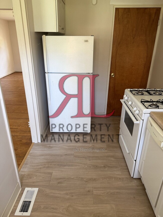 Building Photo - 1799 Kings Ct