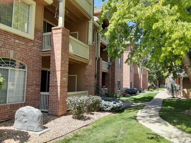 Building Photo - 1641 W Canal Cir