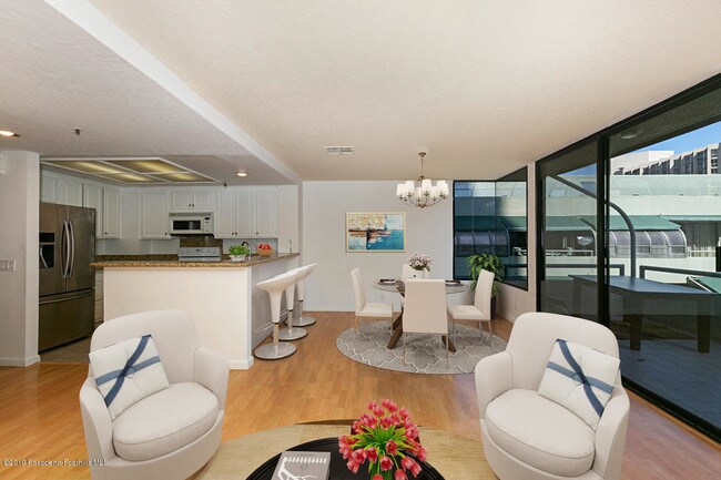 Foto del edificio - 880 W 1st St