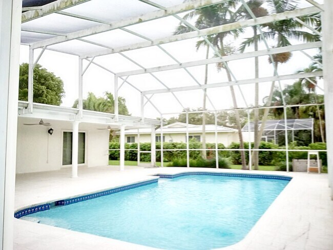 Foto del edificio - 8330 SW 171st St