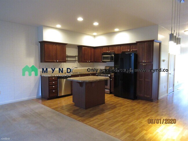 Building Photo - 14290 Brittany Terrace