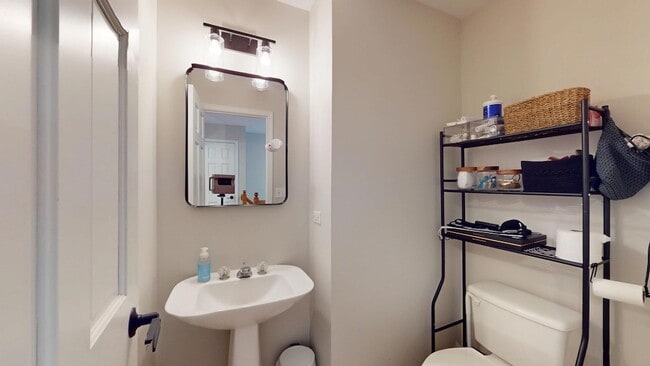 Foto del edificio - 113 Samuel Ct