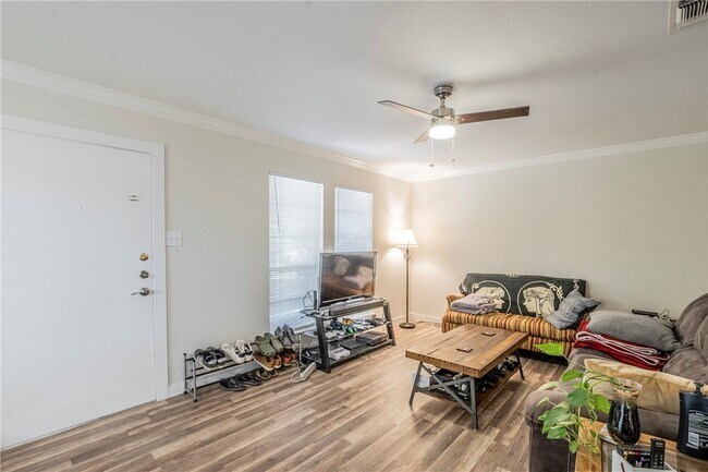 Foto del edificio - 10622 Golden Quail Dr