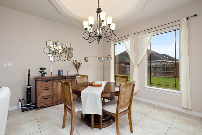 Foto del edificio - 2412 Serrano St