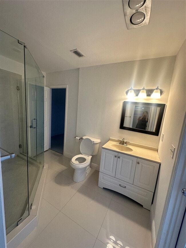 Foto del edificio - 2810 NE 60th St