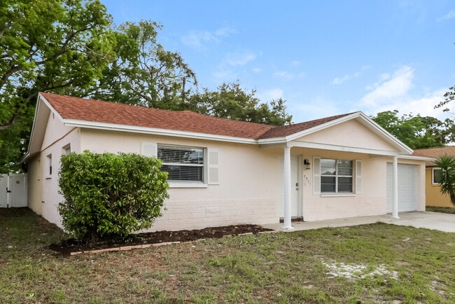 Building Photo - 7921 Eugene Dr
