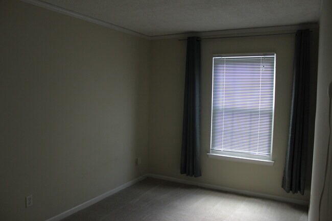 Foto del edificio - 12105 Greenwood Ct