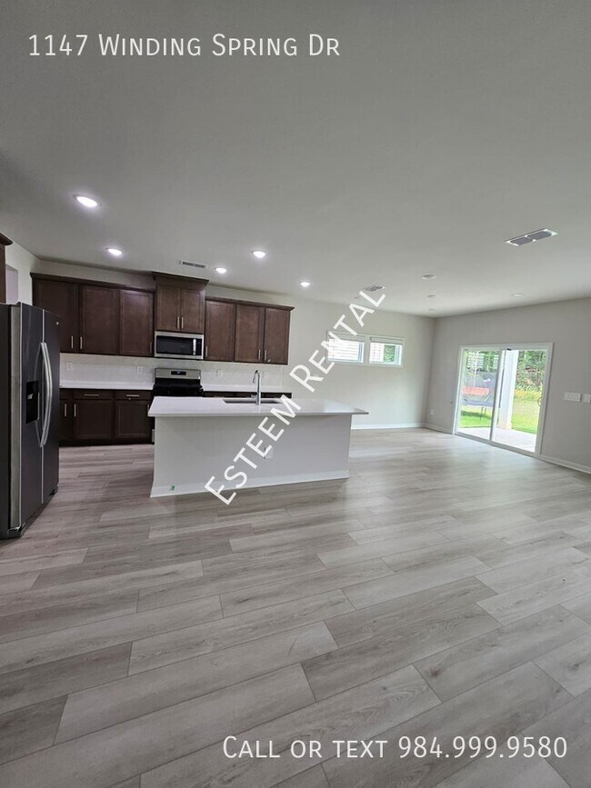 Building Photo - 1147 Winding Spg Dr
