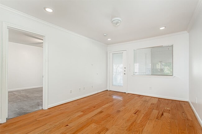 Foto del edificio - 4931 Junius St