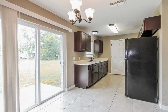 Building Photo - 13805 SW 32nd Terrace Rd