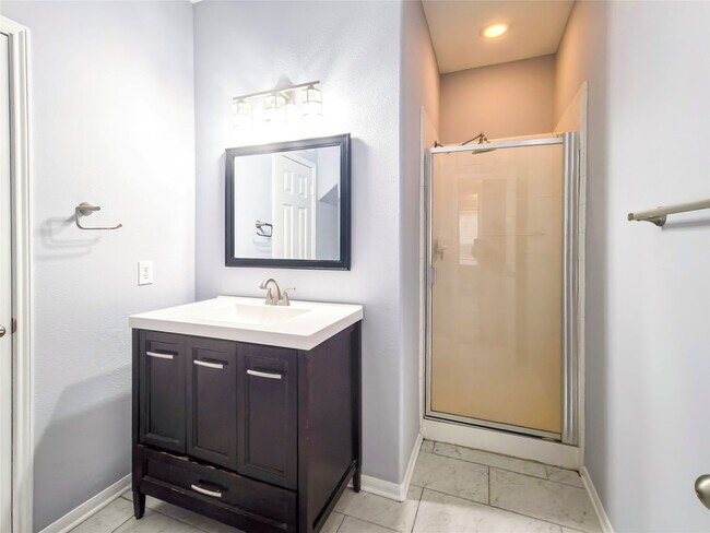 Foto del edificio - 15510 Fir Woods Ln