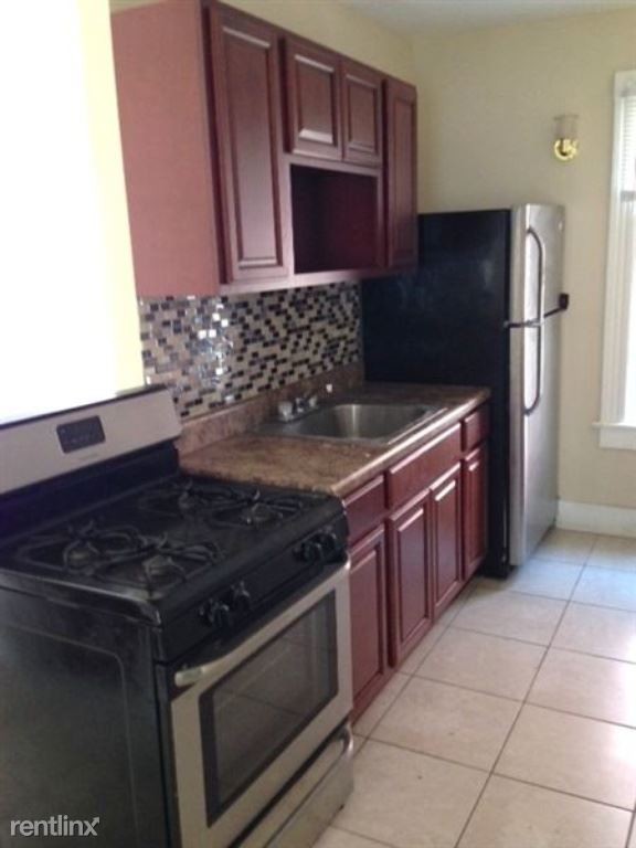 Building Photo - 2 br, 1 bath  - 90 Carmel St