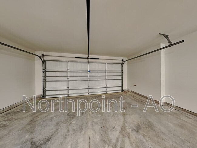 Foto del edificio - 6935 Woodland Stream Pl