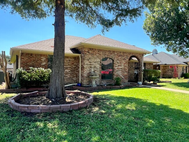 Building Photo - 505 Rustic Pl