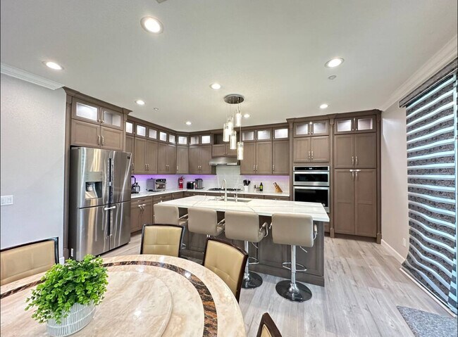 Building Photo - 11496 Bridgeway Dr