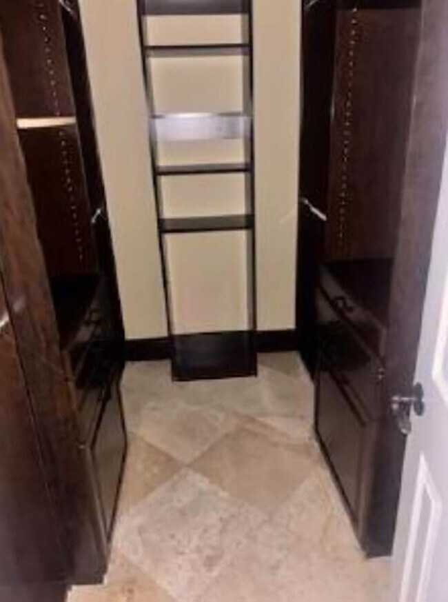 Foto del edificio - 204 Jefferson Ave