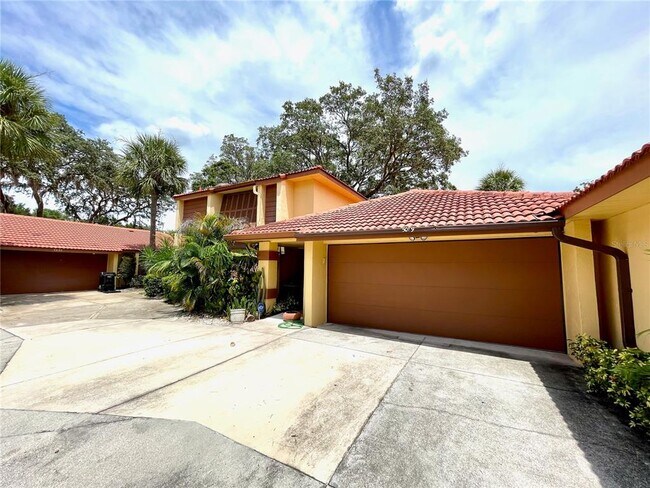 Building Photo - 5019 Nassau Cir